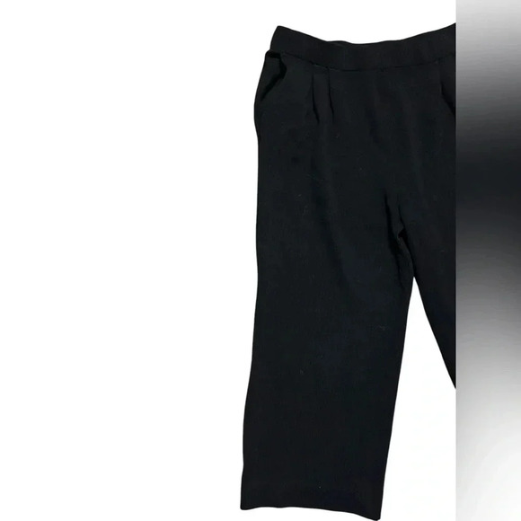 St. John Black  Knit Cropped Pants - Picture 2 of 5